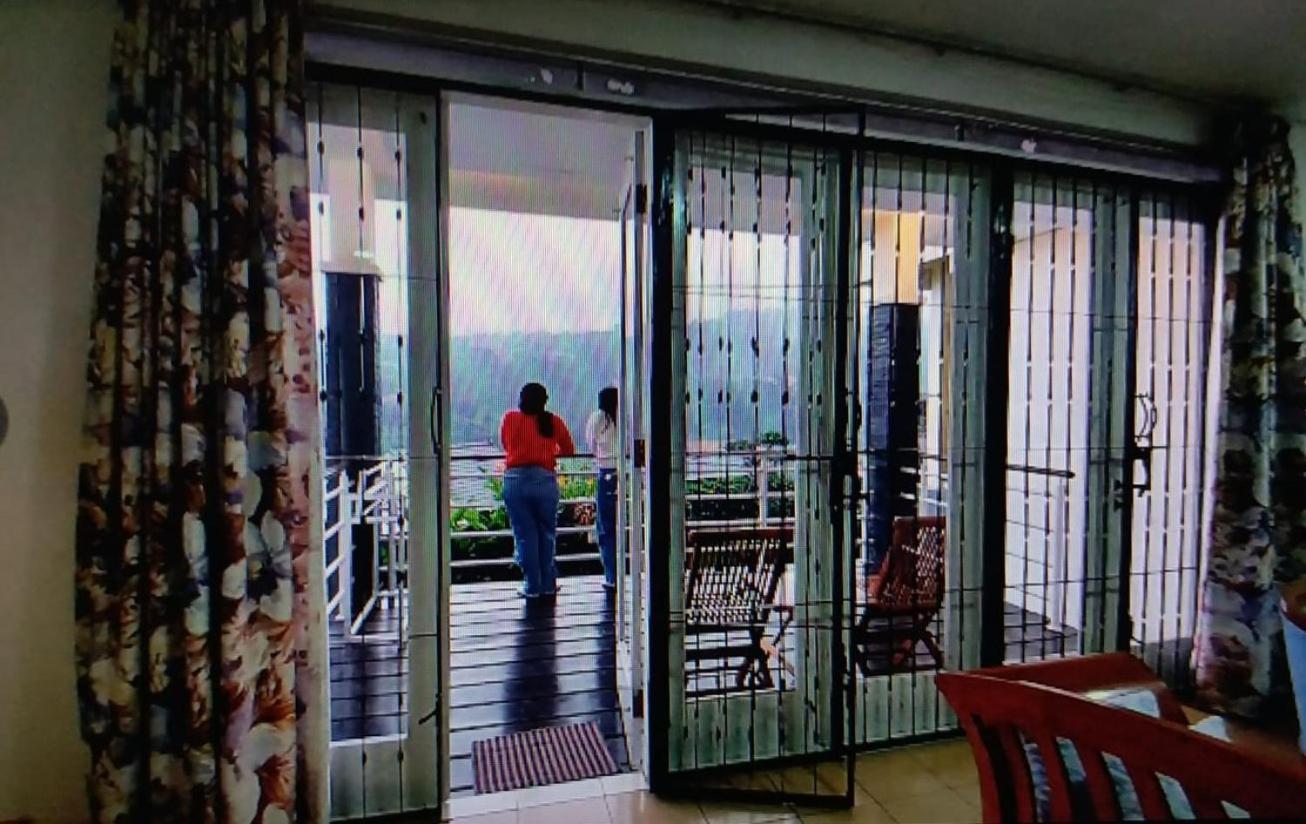 Villa Keluarga Syariah Resor Dago Pakar Bandung - View Bukit Buitenkant foto